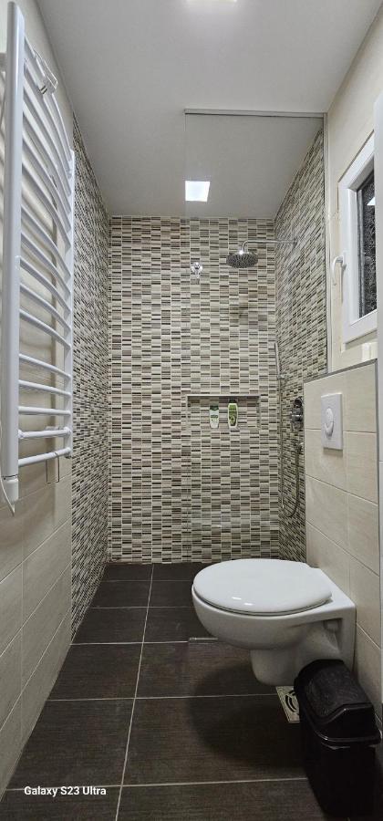 Ekonomic Apartmani Golubovci Exterior foto